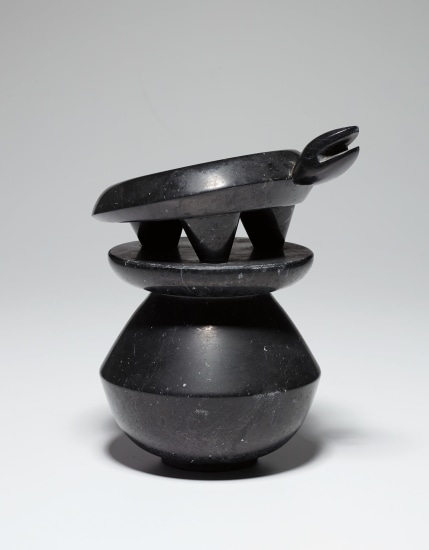 Petite tortue sur socle rond II (Small Turtle on Round Base II) (S. & M. 4589 II)