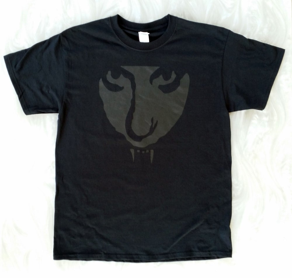 1337 Black on Black Vamp