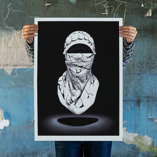 Shirt Mask X Metis Throwie